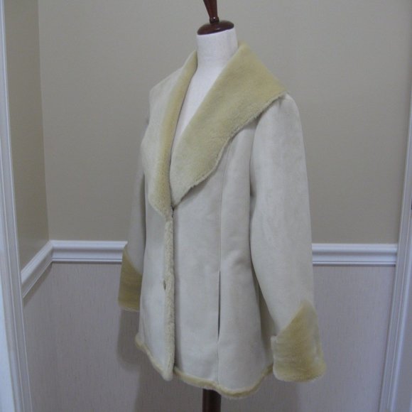 ***SOLD***  Calvin Klein Ultra Soft Faux Shearling Coat sz L Cream Beige - Picture 7 of 14